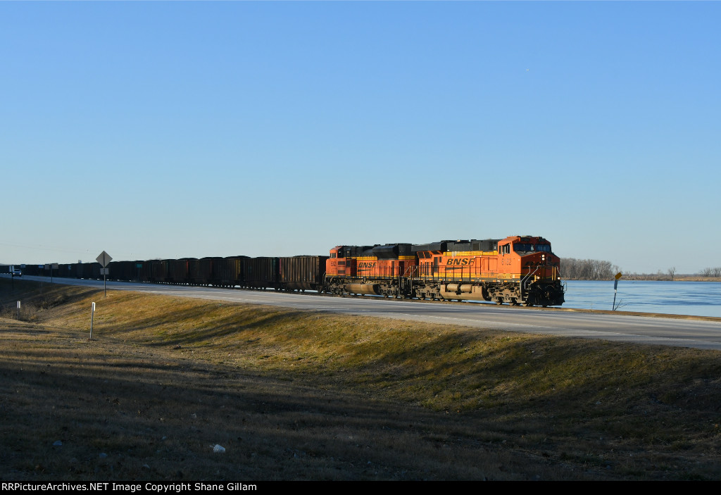 BNSF 6182